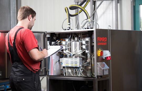 Dabei dokumentieren wir alle Service- und Wartungsarbeiten sorgfältig, um maximale Effizienz, Langlebigkeit und Sicherheit Ihrer Anlagen zu gewährleisten.